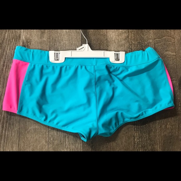 NWT Powder Room Size M Lycra Swim Athletic Shorts - Picture 3 of 6